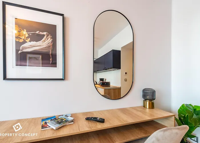 Blue Rin Free Parking Apartment